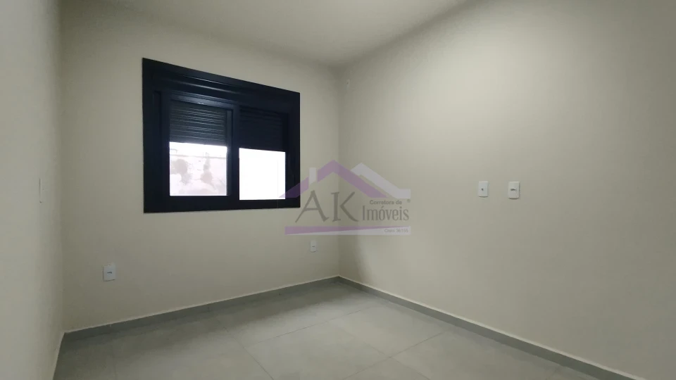 Excelente  casa a venda no centro de presidente Lucena.