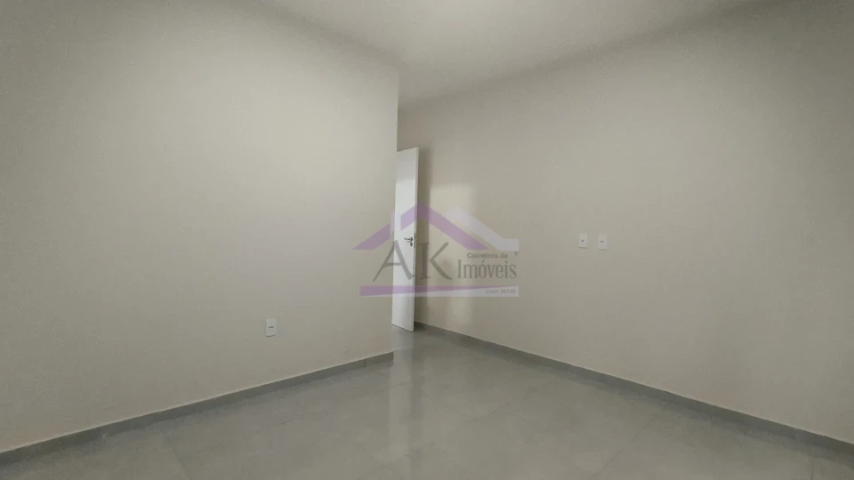 Excelente  casa a venda no centro de presidente Lucena.