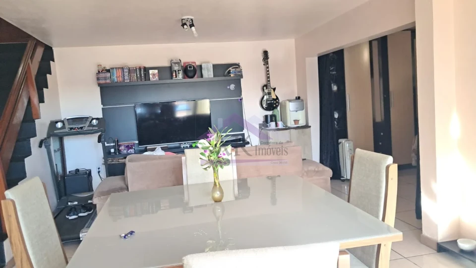 Imagens do imóveis Excelente  casa com 5 quartos e piscina a venda em Ivoti.