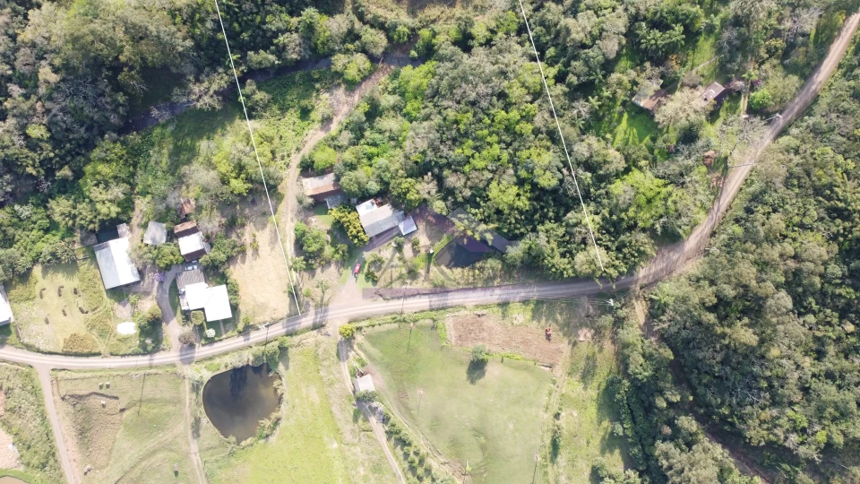 Área de terra com riacho e açude à venda em Picada Café na Serra Gaúcha