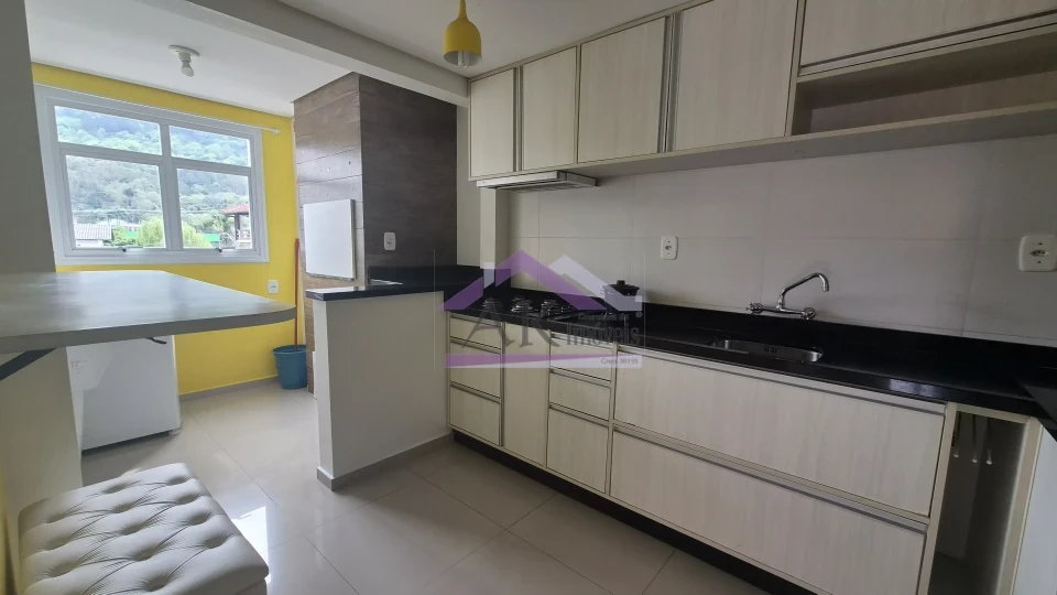 Apartamento semimobiliado, com 2 quartos para locação, no Centro de Picada Café na Serra Gaúcha