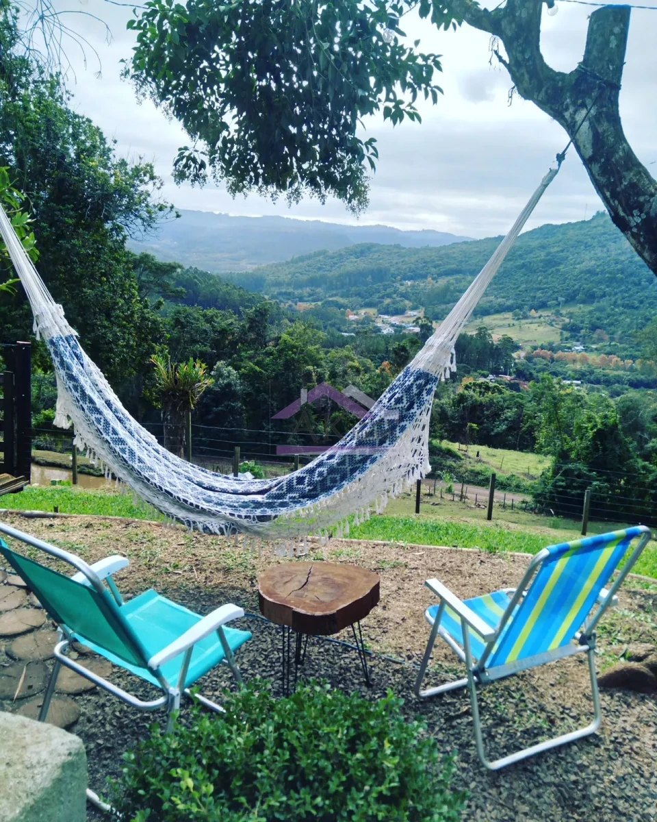 Imagens do imóveis Excelente sítio com casa enxaimel e açude à venda em Picada Café na Serra Gaúcha