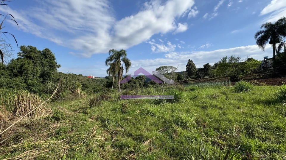 Imagens do imóveis Amplo terreno com vista à venda em Picada Café na Serra Gaúcha