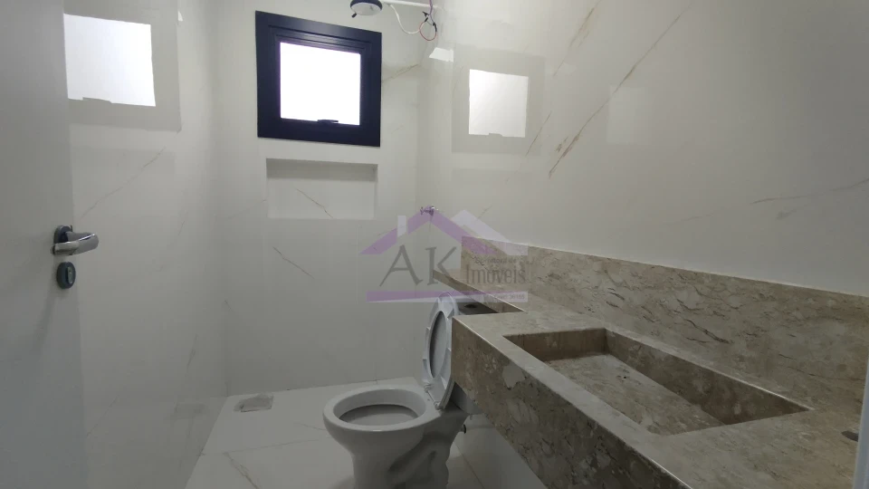 Excelente  casa a venda no centro de presidente Lucena.