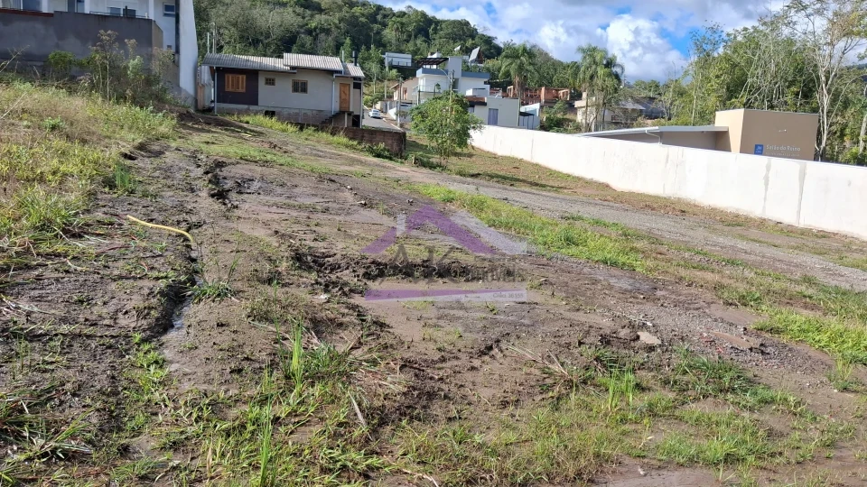 Terreno à venda no Centro de Picada Café, na Serra Gaúcha