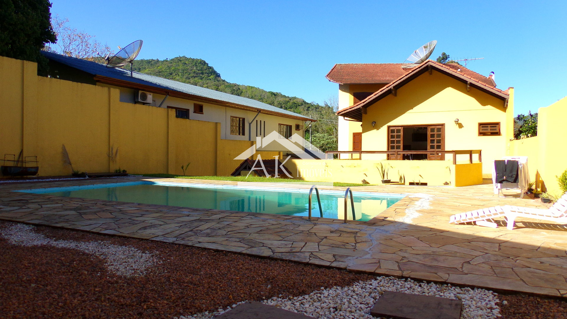 Apartamento de 3 quartos, a venda no Centro de Picada Café, na Serra Gaúcha
