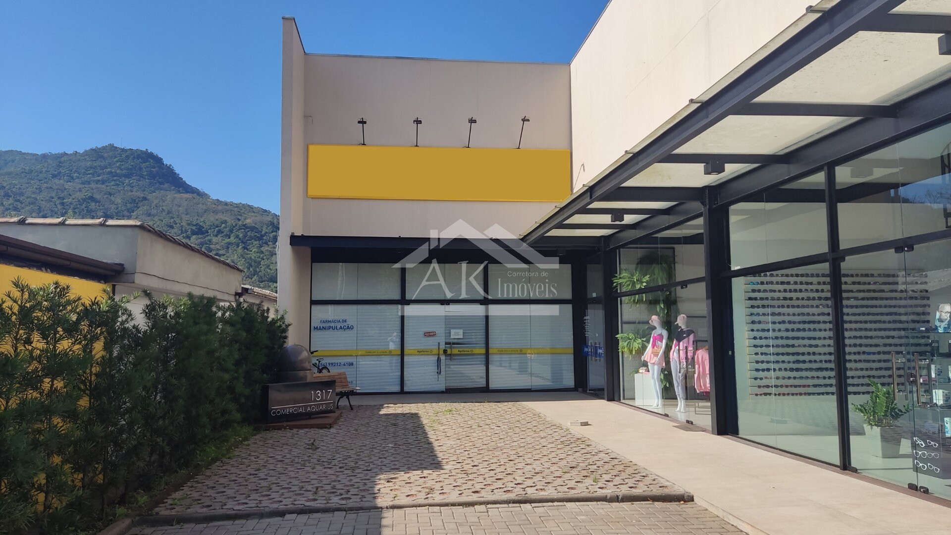 Sala comercial à venda no centro comercial de Picada Café, na Serra Gaúcha