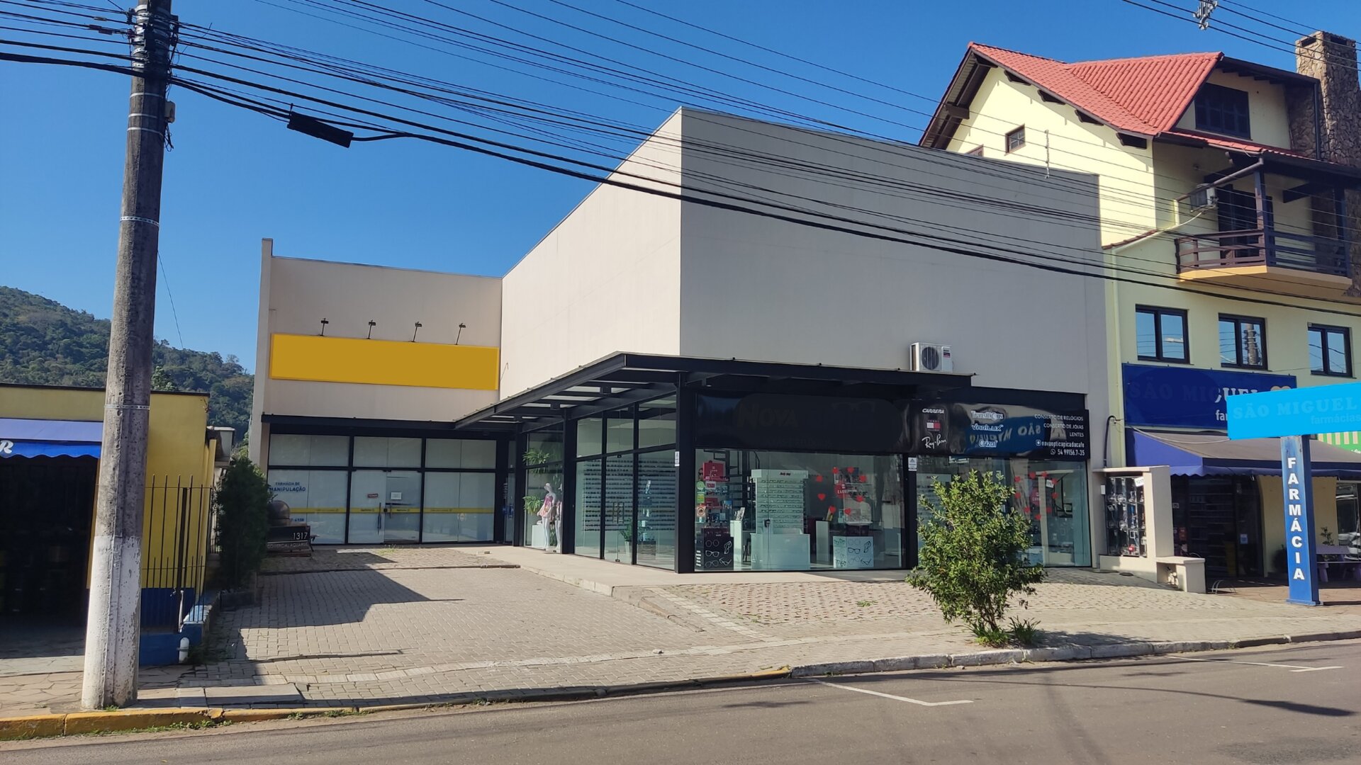 Sala comercial à venda no centro comercial de Picada Café, na Serra Gaúcha