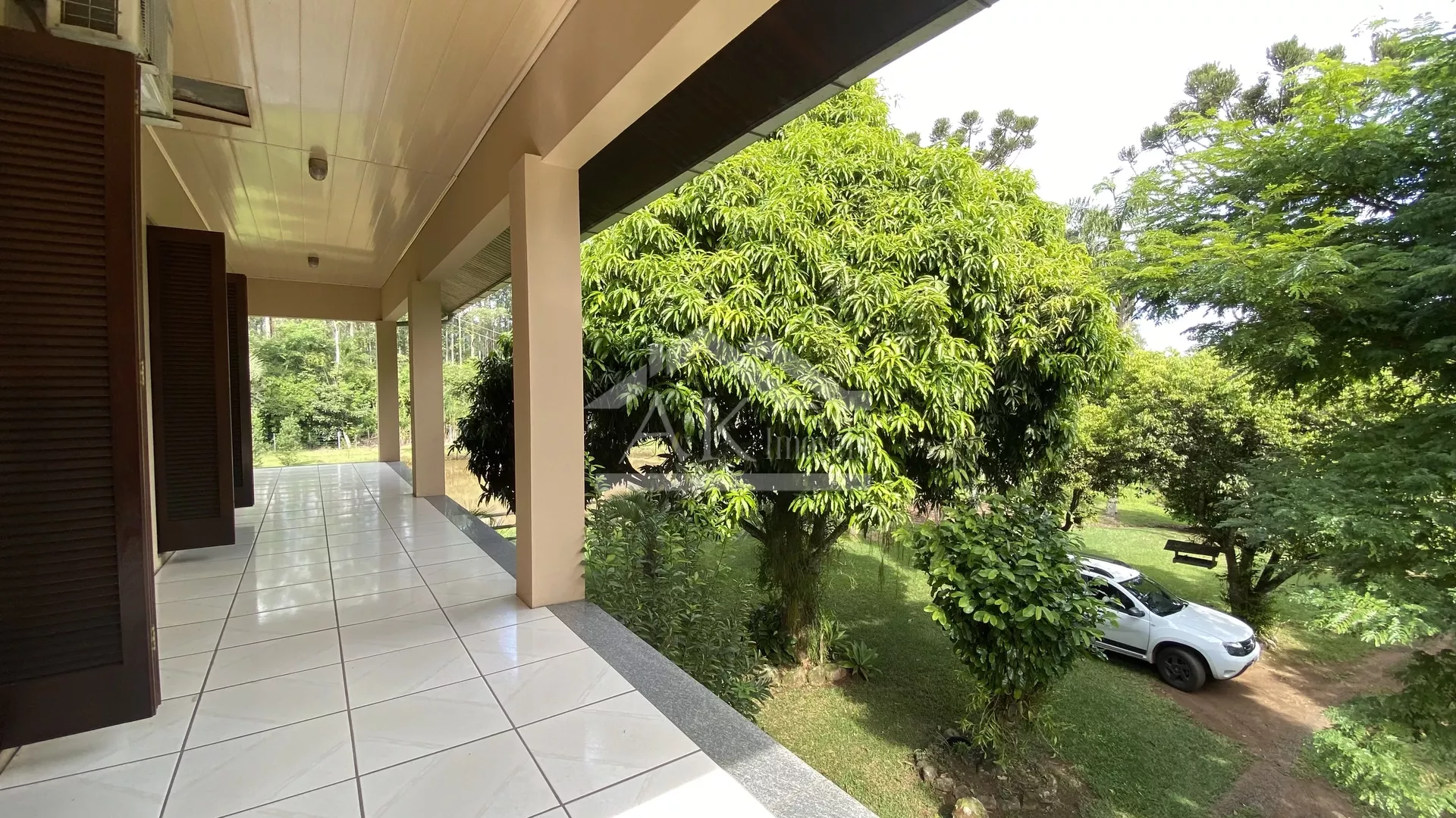 Sítio com estrutura completa, açude e piscina na cidade de Feliz-RS