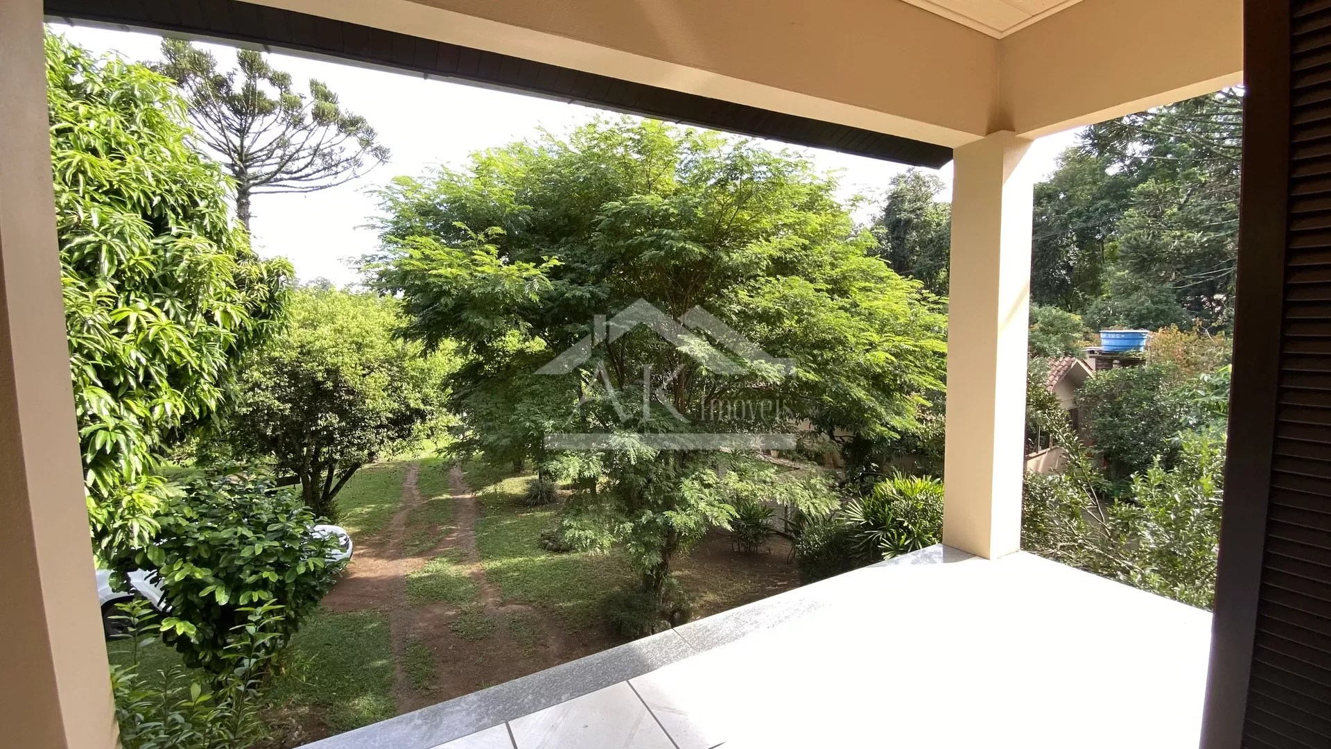 Sítio com estrutura completa, açude e piscina na cidade de Feliz-RS