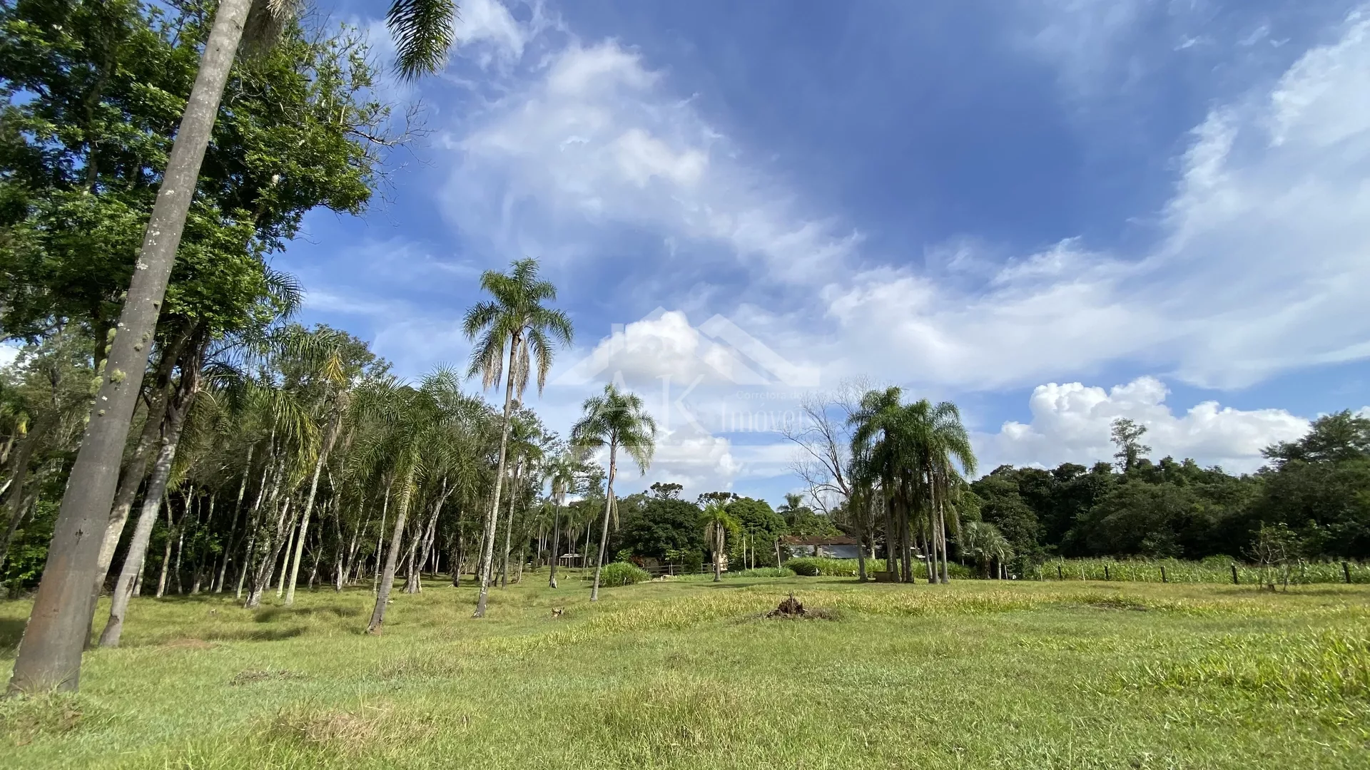 Sítio com estrutura completa, açude e piscina na cidade de Feliz-RS