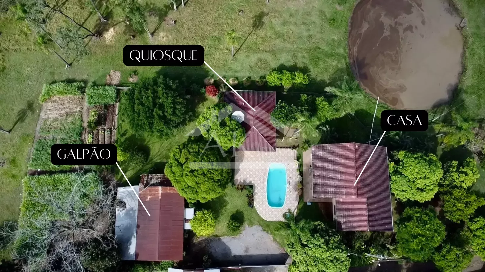 Sítio com estrutura completa, açude e piscina na cidade de Feliz-RS