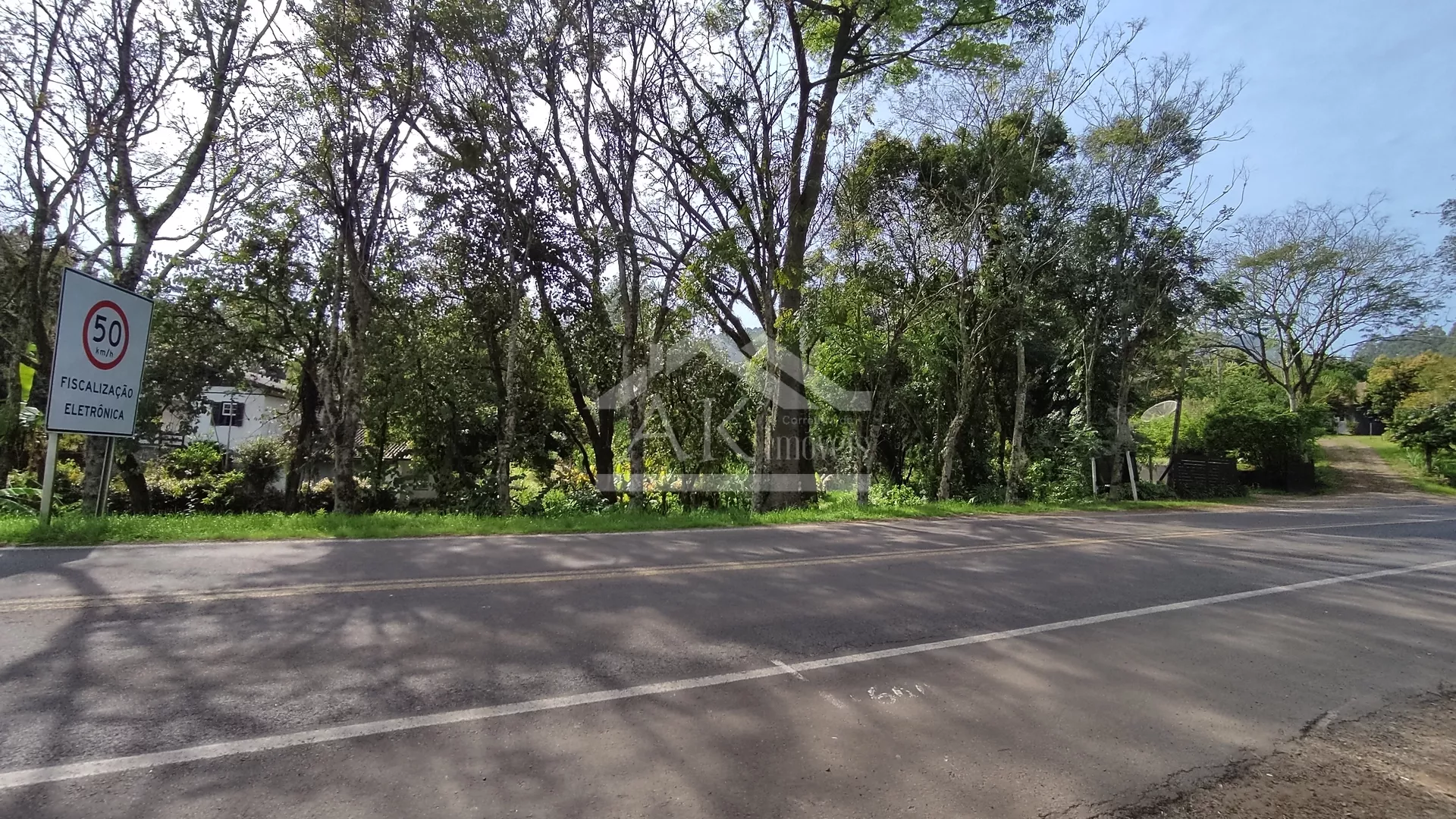 Excelente área comercial às margens da BR 116 em Picada Café na Serra Gaúcha