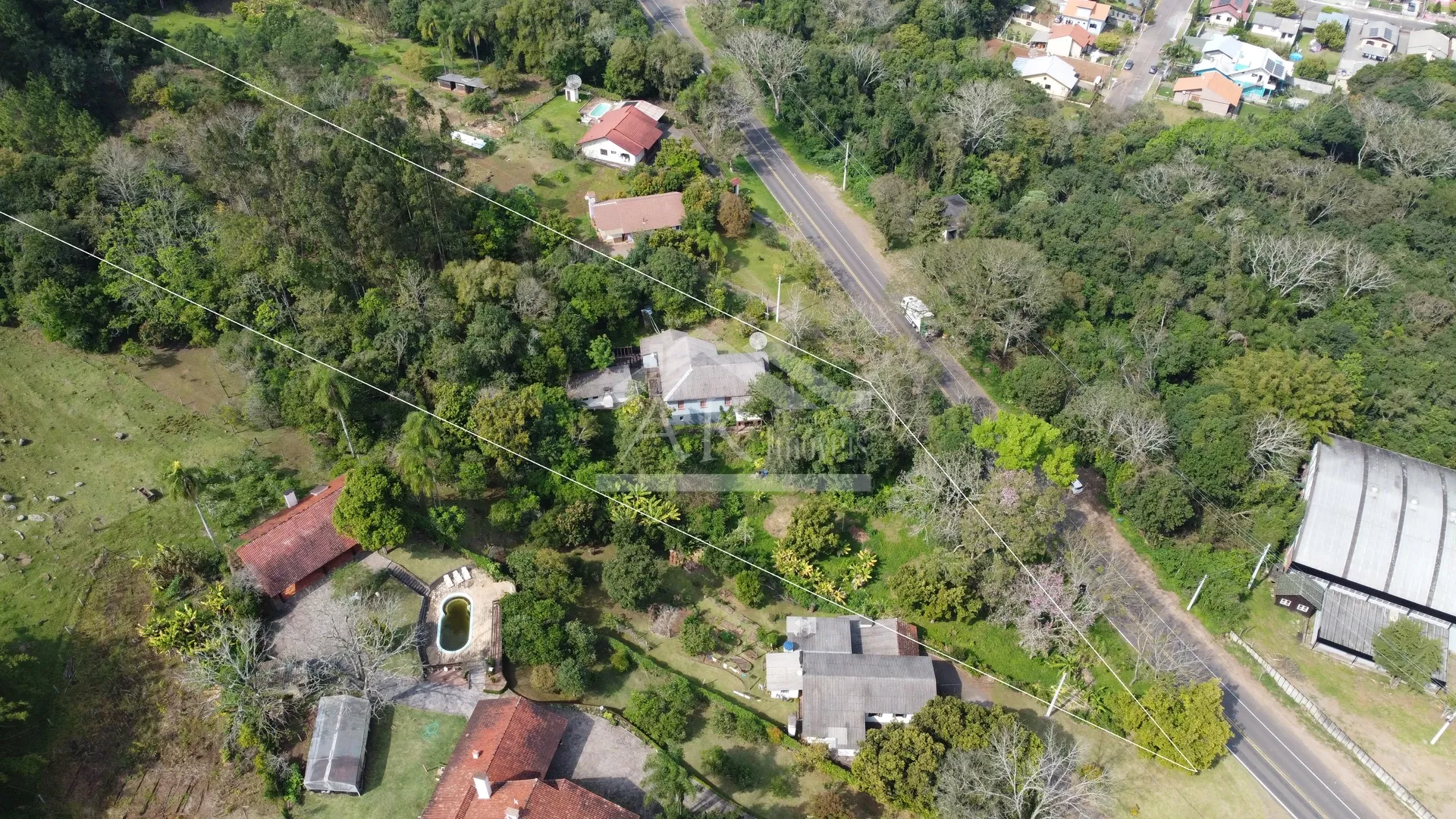 Excelente área comercial às margens da BR 116 em Picada Café na Serra Gaúcha