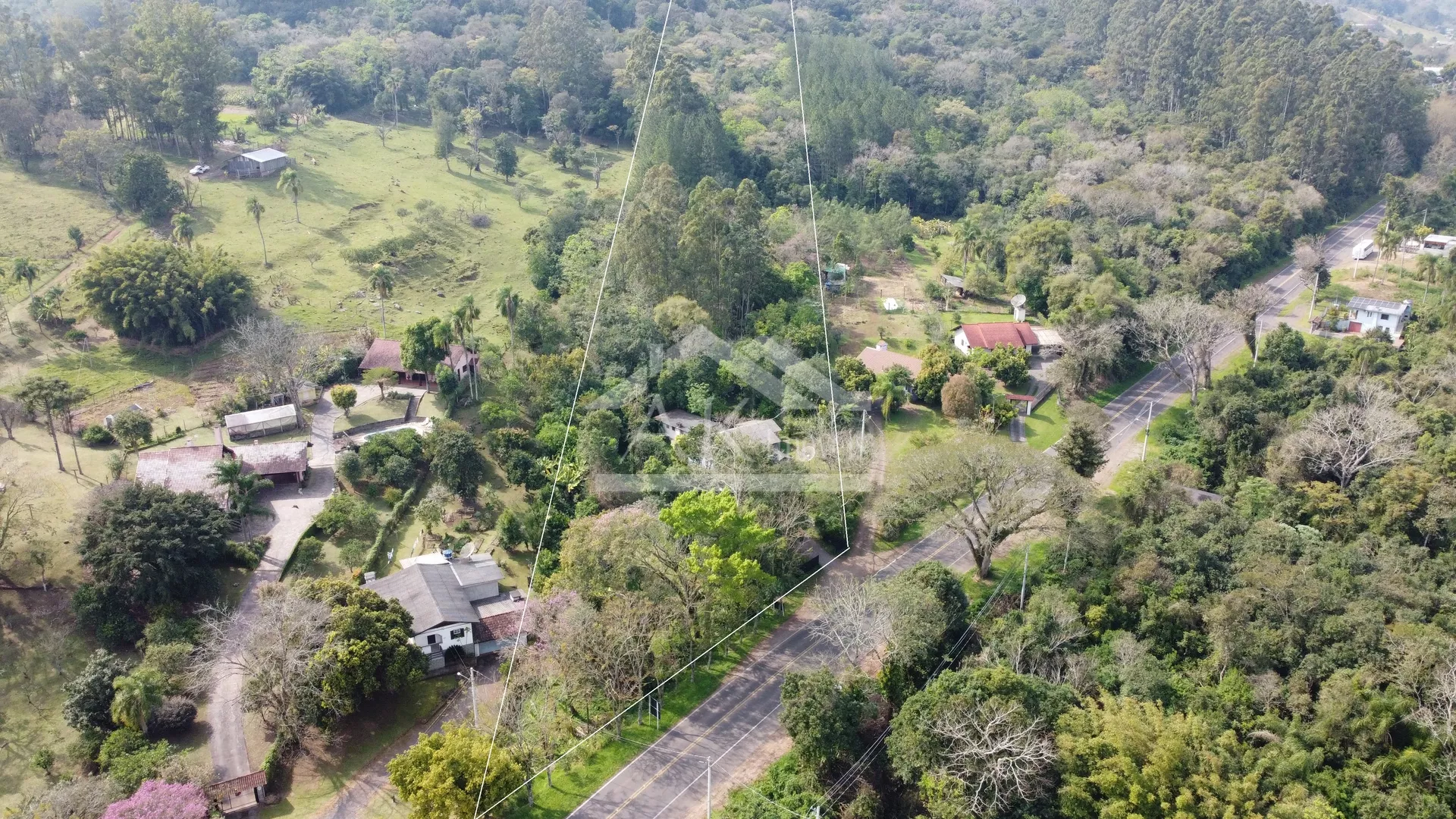 Excelente área comercial às margens da BR 116 em Picada Café na Serra Gaúcha