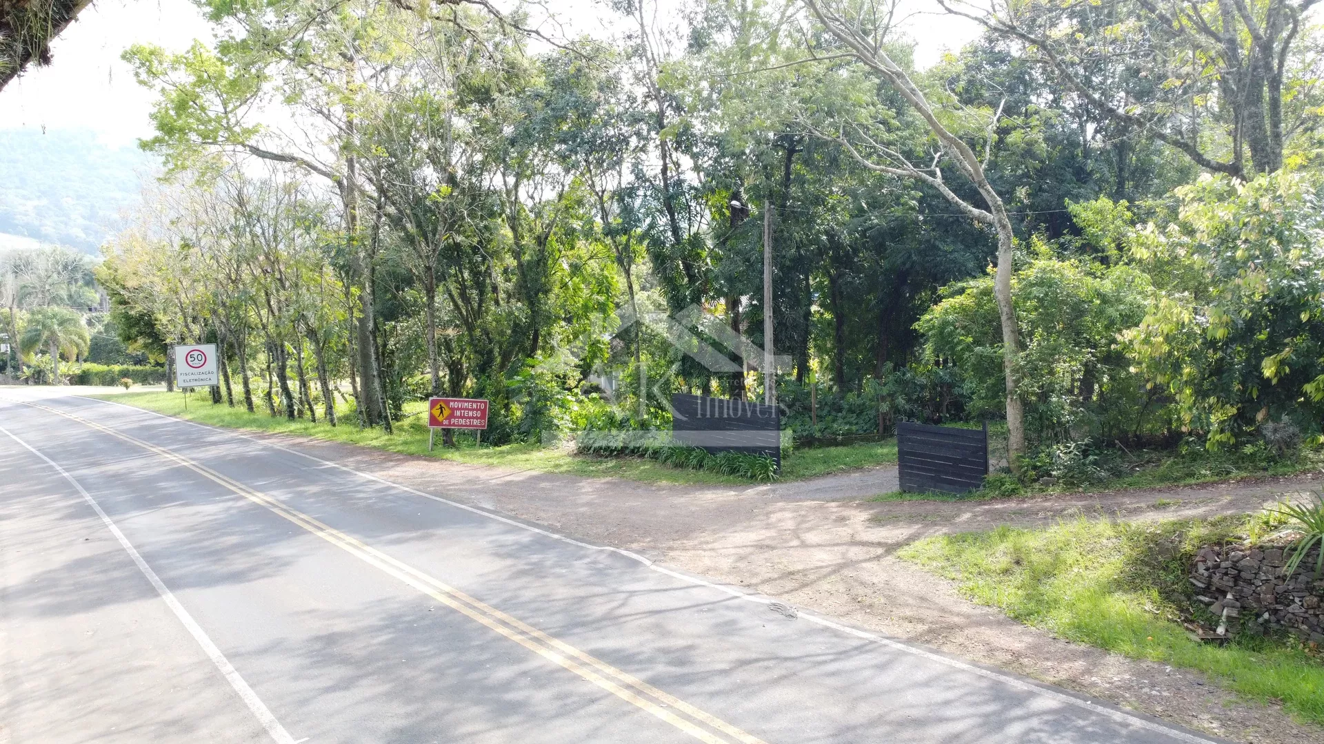 Excelente área comercial às margens da BR 116 em Picada Café na Serra Gaúcha