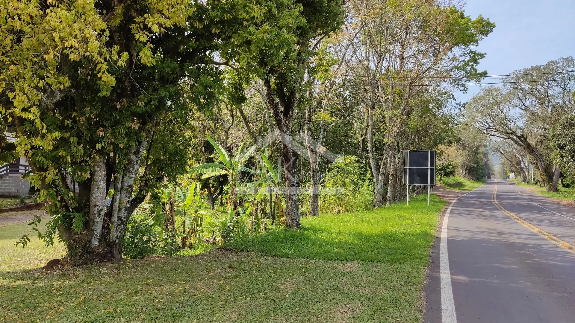 Excelente área comercial às margens da BR 116 em Picada Café na Serra Gaúcha