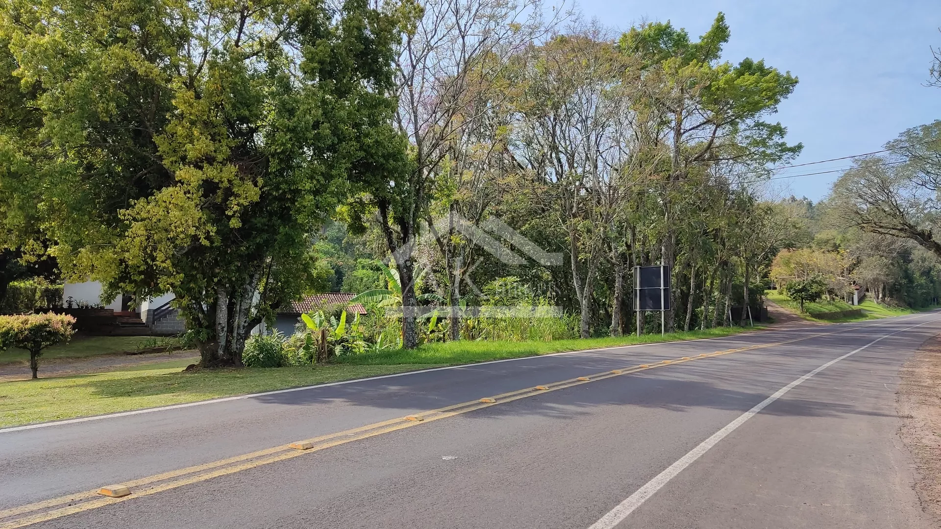 Excelente área comercial às margens da BR 116 em Picada Café na Serra Gaúcha