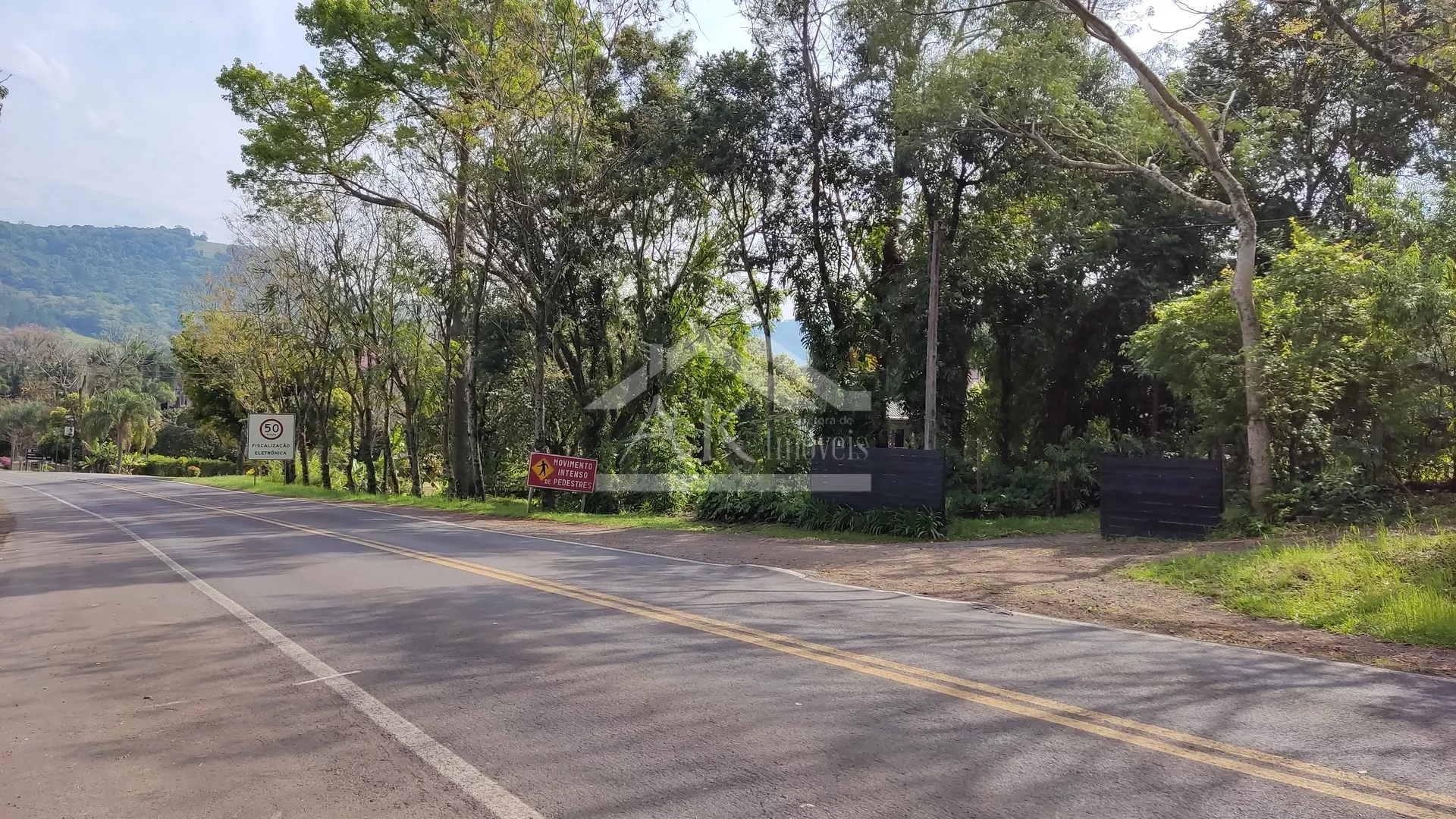 Excelente área comercial às margens da BR 116 em Picada Café na Serra Gaúcha
