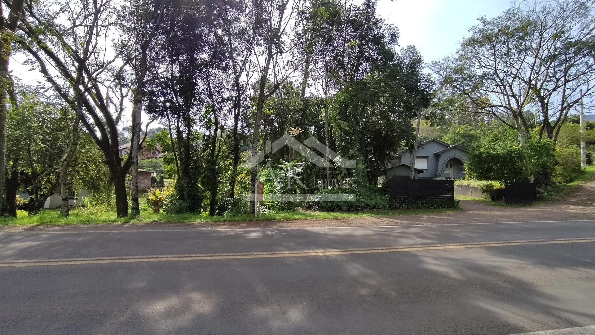 Excelente área comercial às margens da BR 116 em Picada Café na Serra Gaúcha