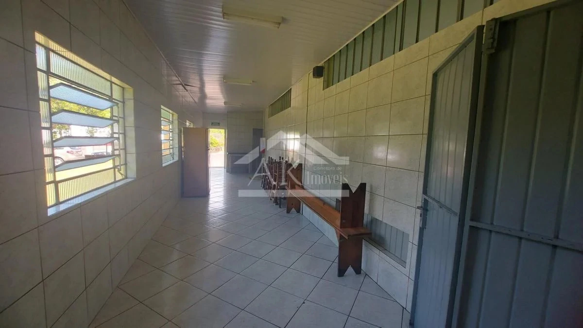 Prédio comercial, à venda, próximo a BR-116 em Picada Café, na Serra Gaúcha