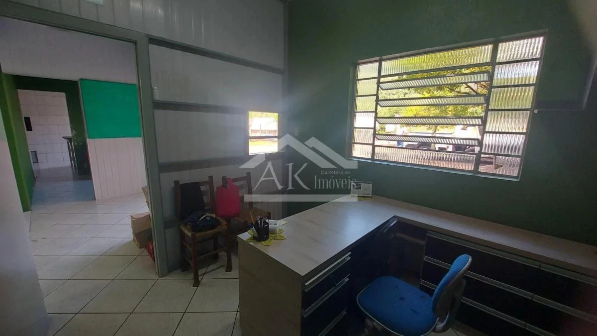 Prédio comercial, à venda, próximo a BR-116 em Picada Café, na Serra Gaúcha