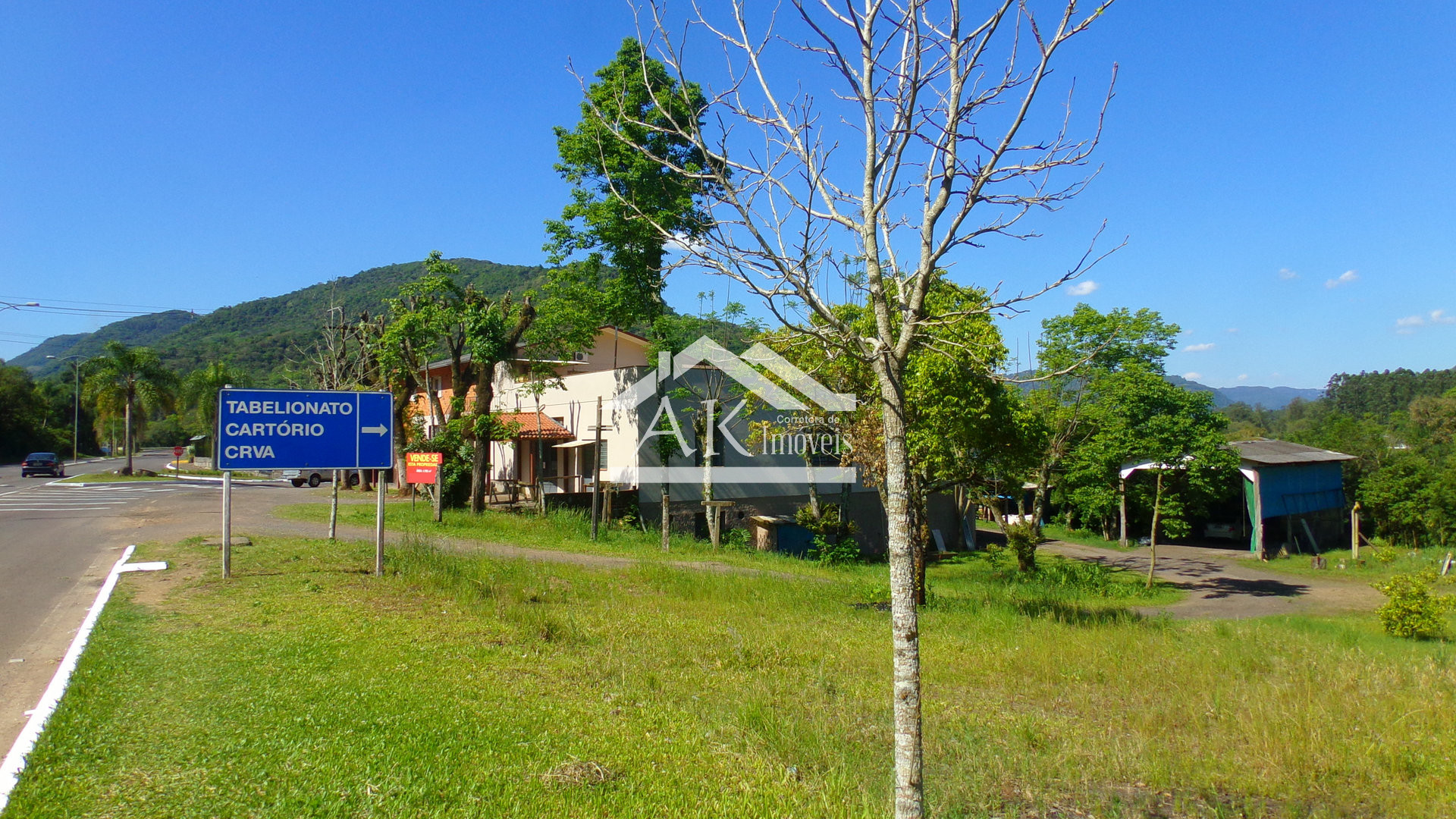 Prédio comercial, à venda, junto ao pórtico de Picada Café, na Serra Gaúcha
