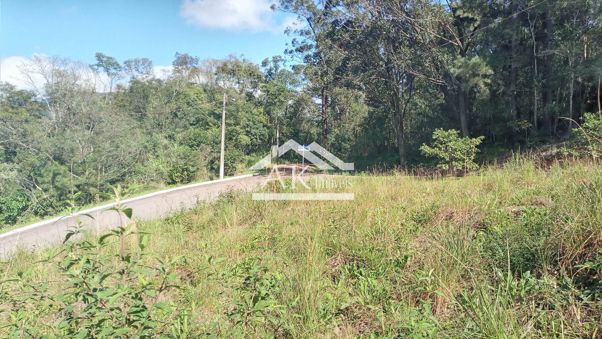 Terreno de esquina com vista a venda em Picada Café na Serra Gaúcha