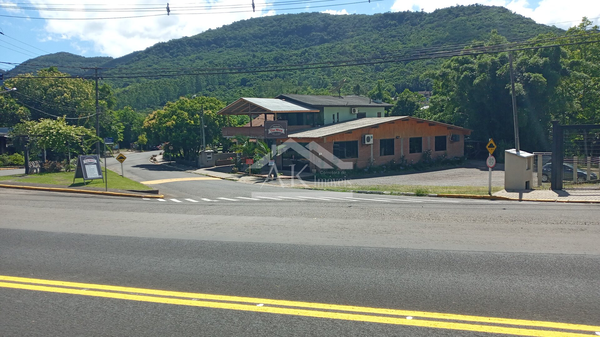 Excelente ponto comercial à venda às margens da BR 116 em Picada Café na Serra Gaúcha