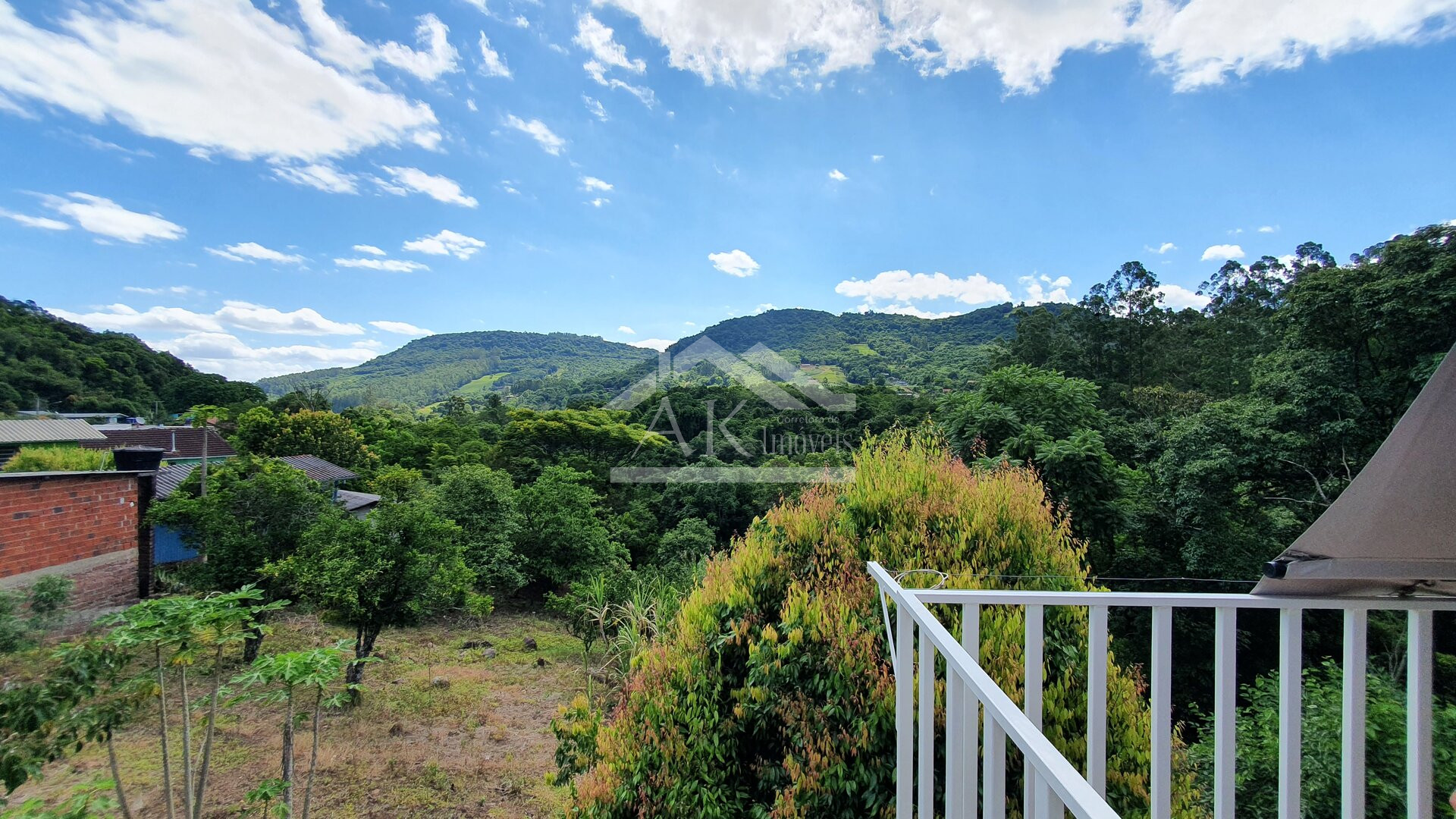 Casa com amplo terreno e 3 quartos à venda em Picada Café na Serra Gaúcha