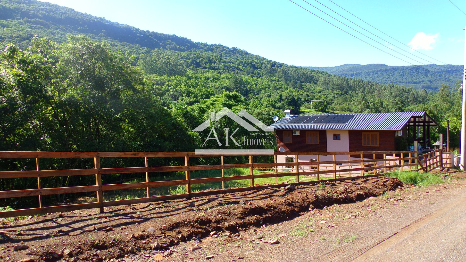 Terreno amplo, com arborização, a venda em Picada Café, na Serra Gaúcha