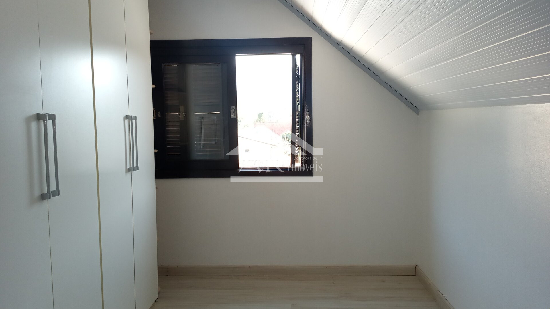 Apartamento com 3 quartos a venda no centro comercial de Picada Café, na Serra Gaúcha