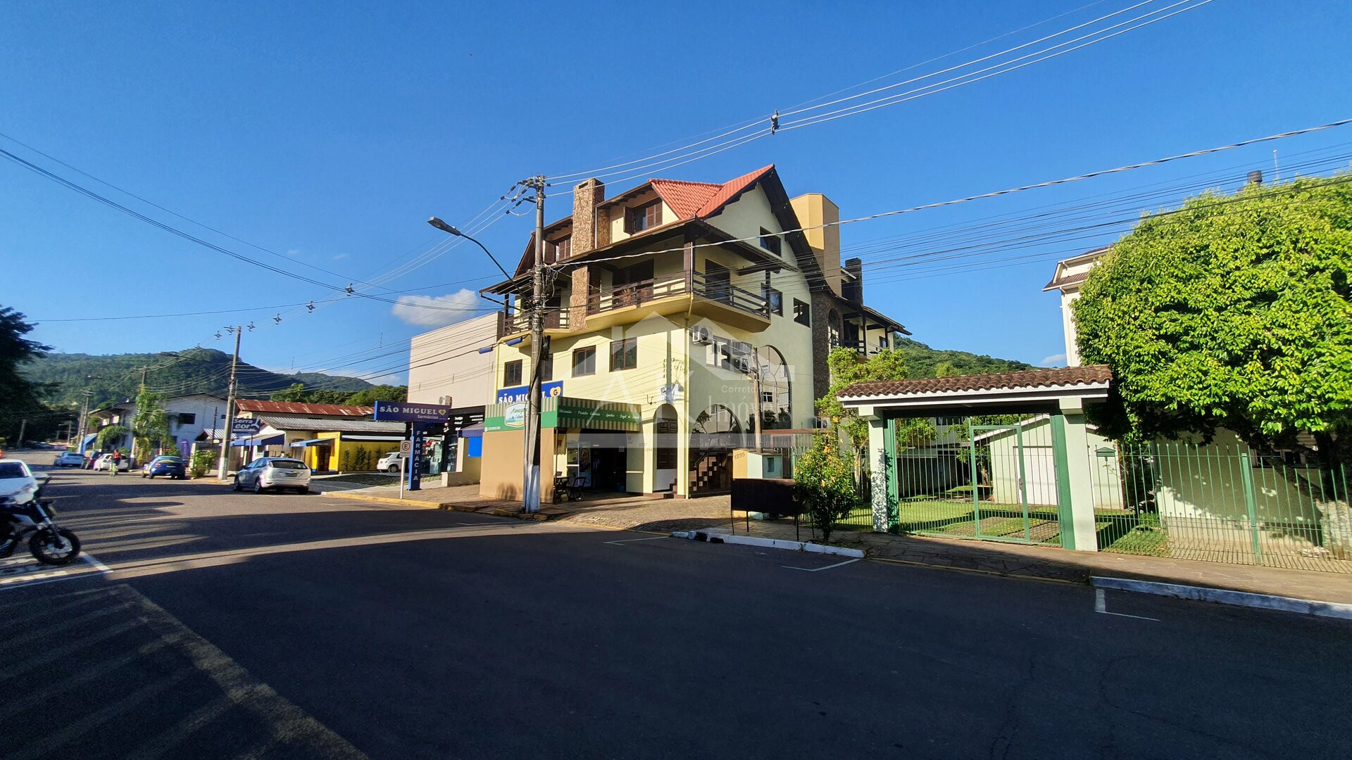 Apartamento com 3 quartos a venda no centro comercial de Picada Café, na Serra Gaúcha