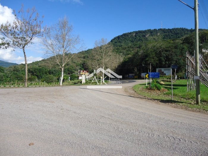 Terreno comercial à venda às margens da BR-116 em Picada Café na Serra Gaúcha
