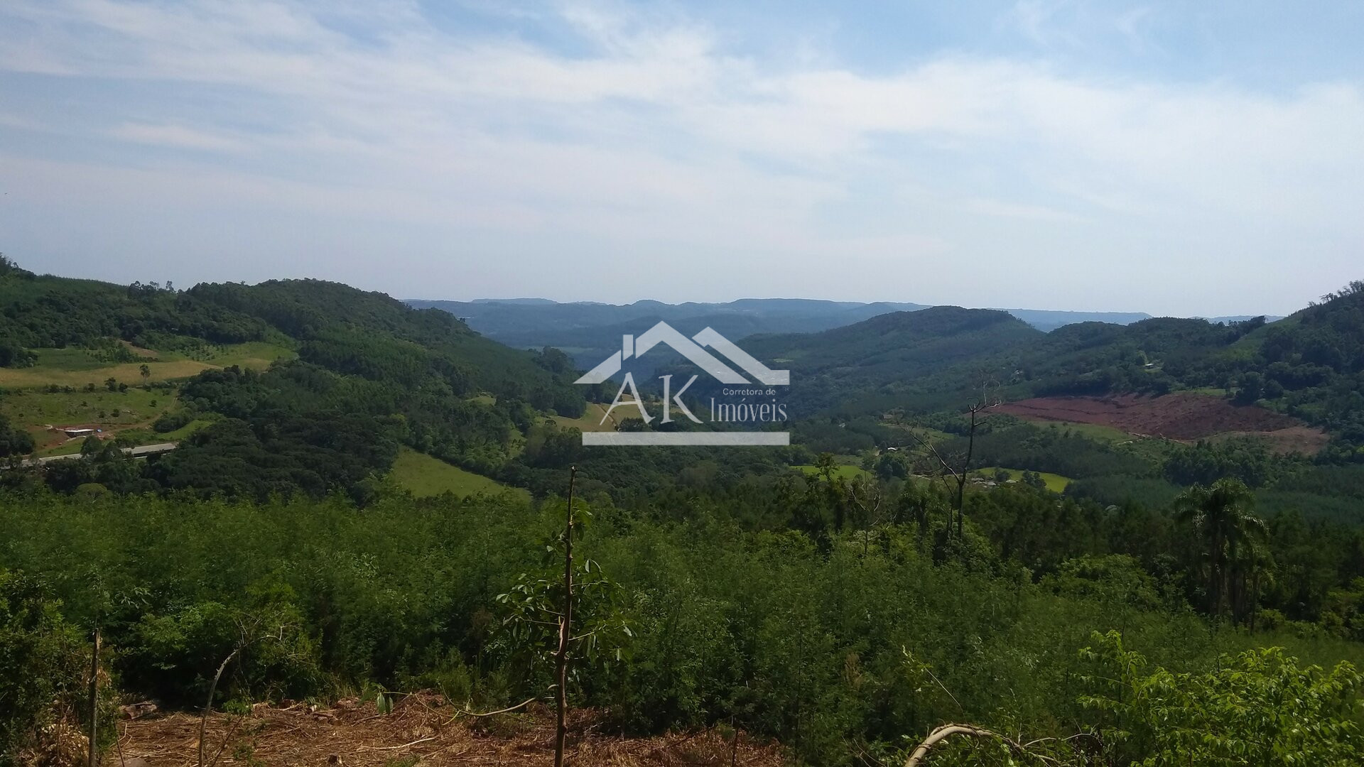 Área de terras com vista panorâmica à venda na zona rural de Morro Reuter