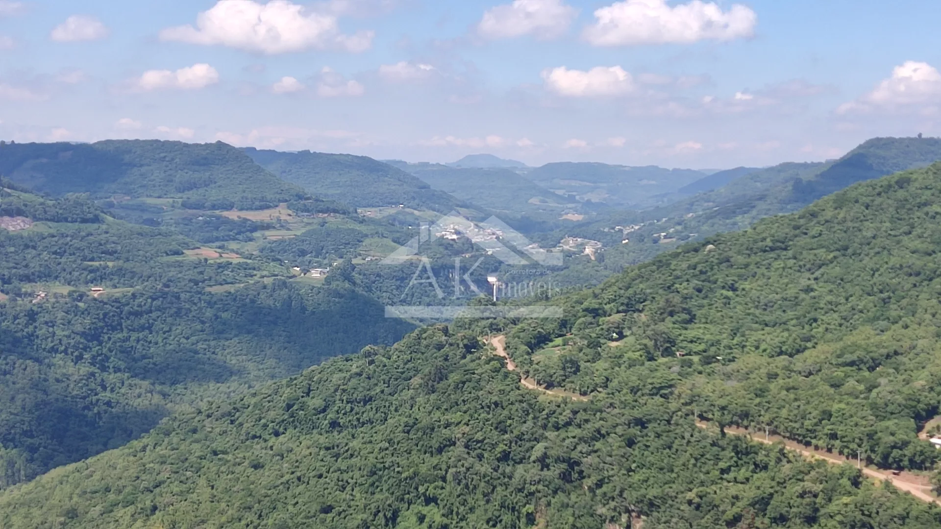 Área de terra com vista panorâmica à venda em Morro Reuter-RS