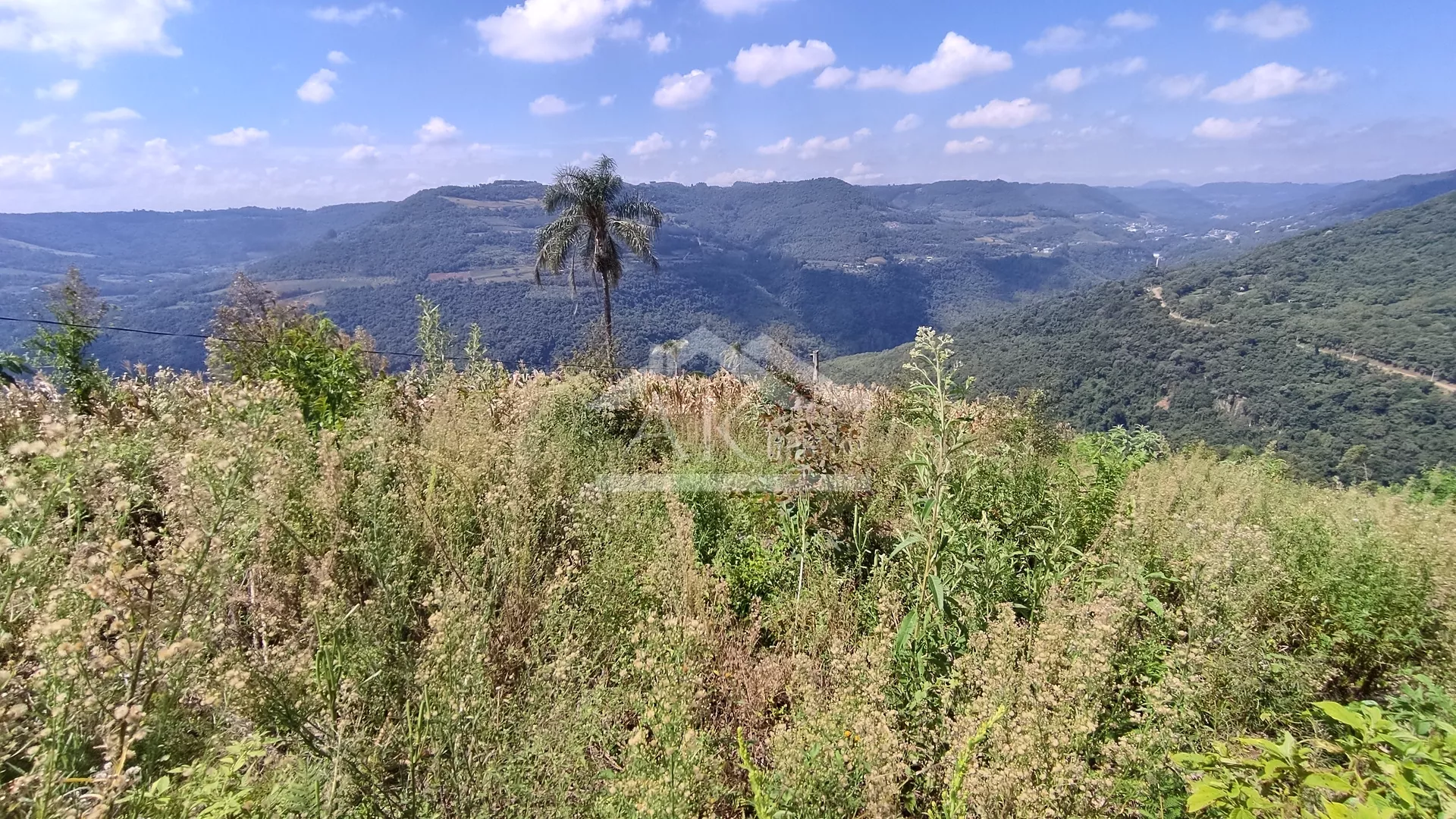 Área de terra com vista panorâmica à venda em Morro Reuter-RS