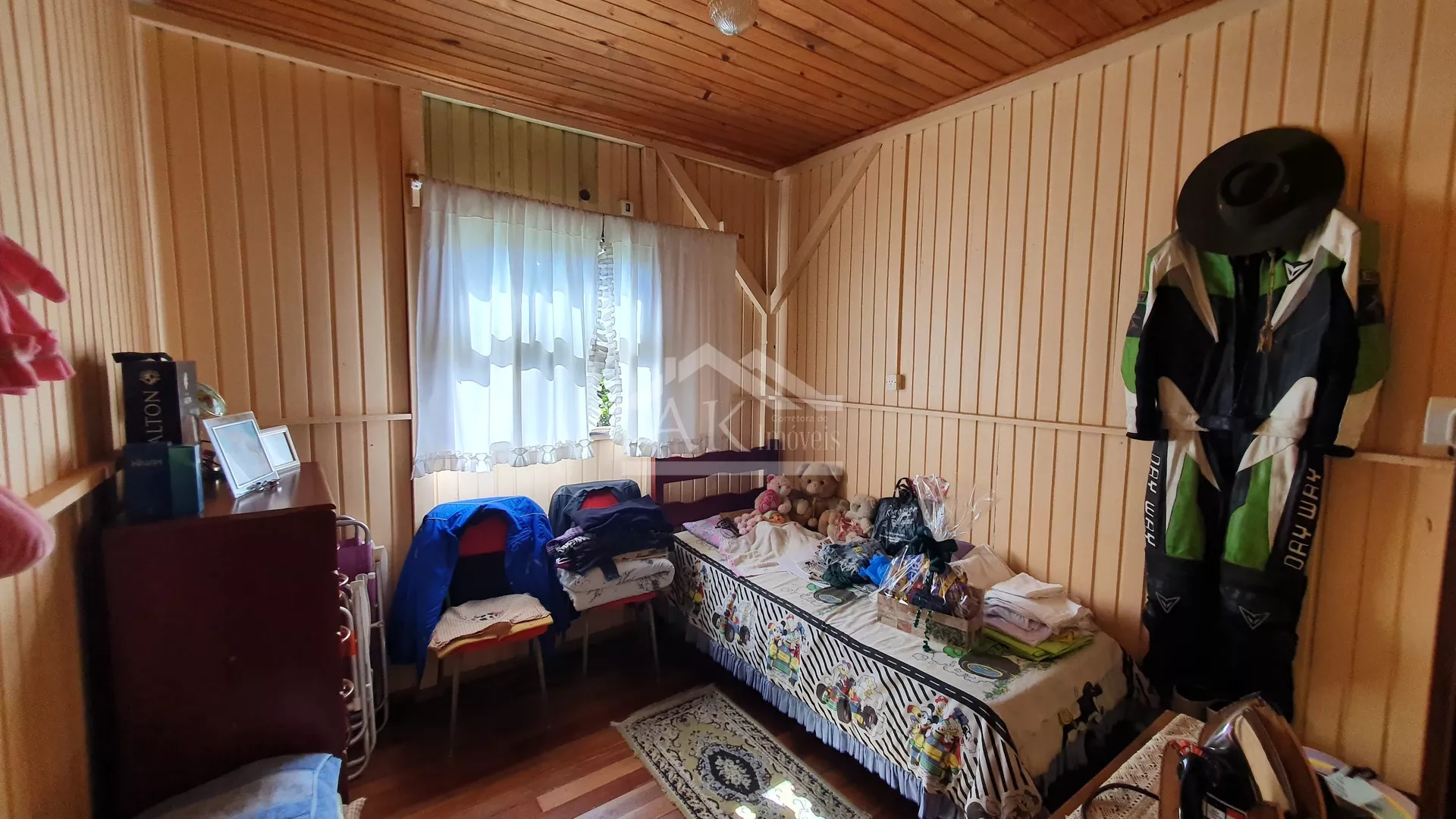 Chalés à venda às margens da BR-116 em Picada Café, na Serra Gaúcha