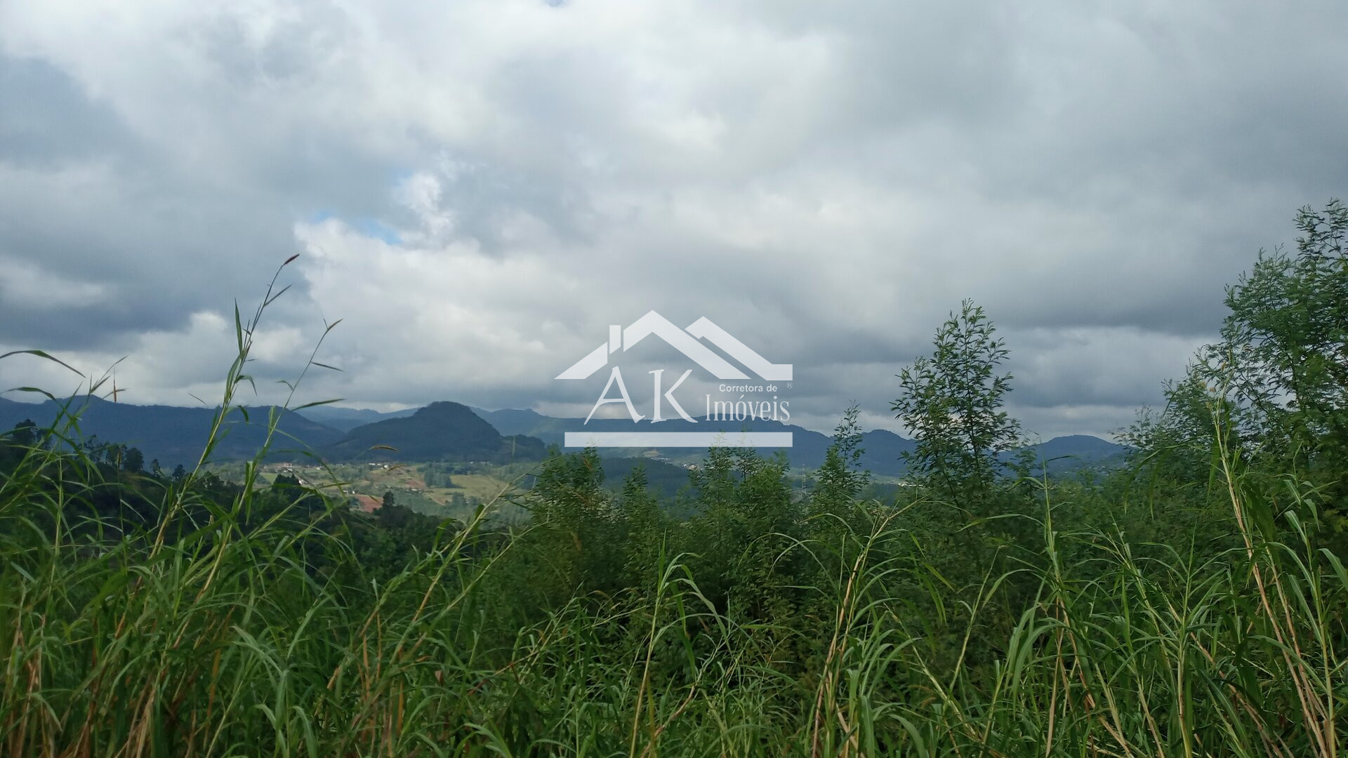 Área de terra com vista e riacho à venda em Linha Nova na Serra Gaúcha