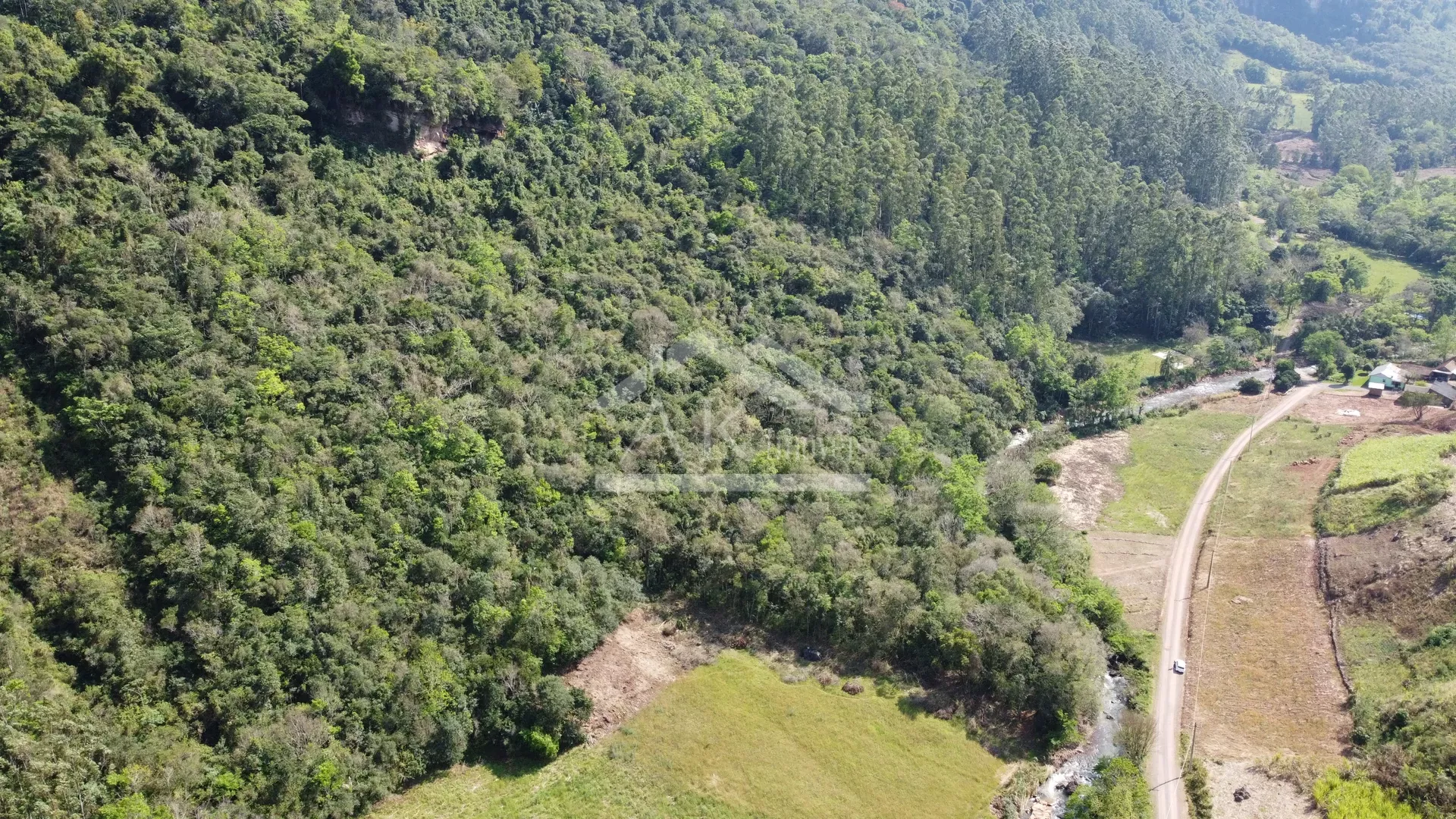 Área de terra com riacho à venda em Picada Café na Serra Gaúcha