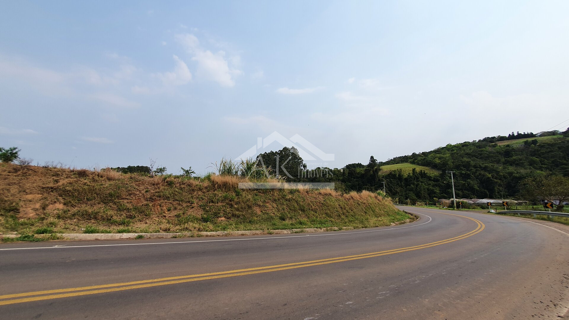 Bela área à venda às margens de rodovia estadual de São José do Hortêncio-RS