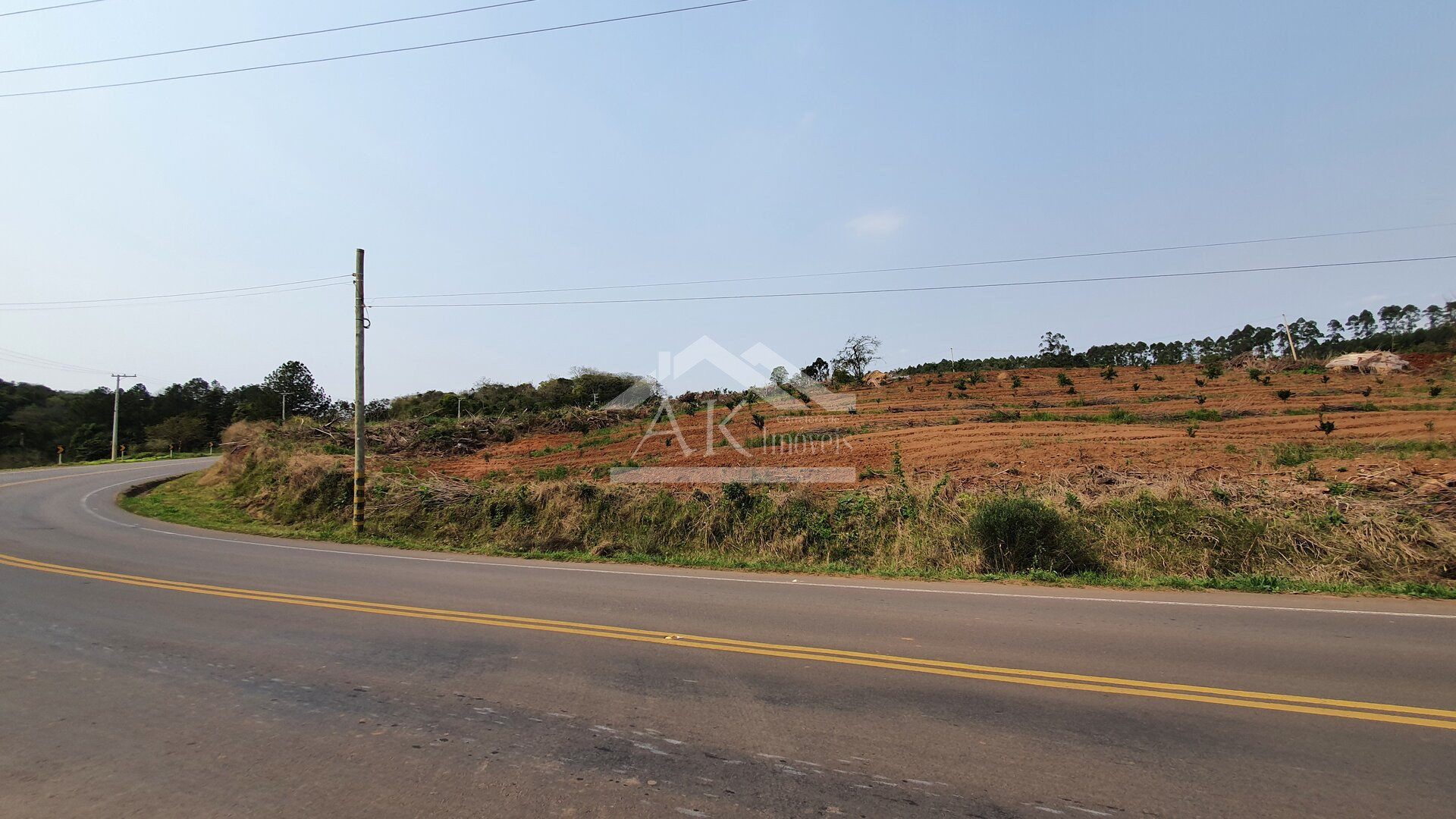 Bela área à venda às margens de rodovia estadual de São José do Hortêncio-RS