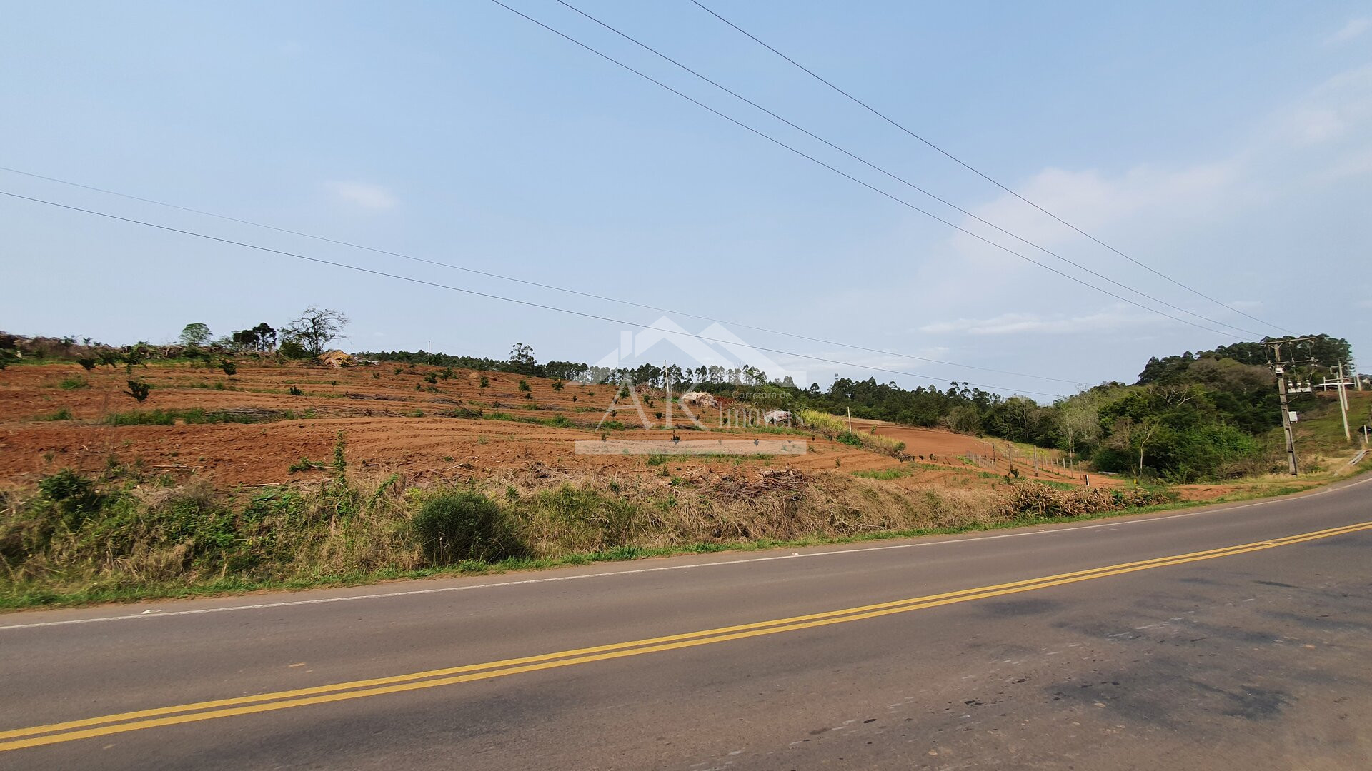 Bela área à venda às margens de rodovia estadual de São José do Hortêncio-RS