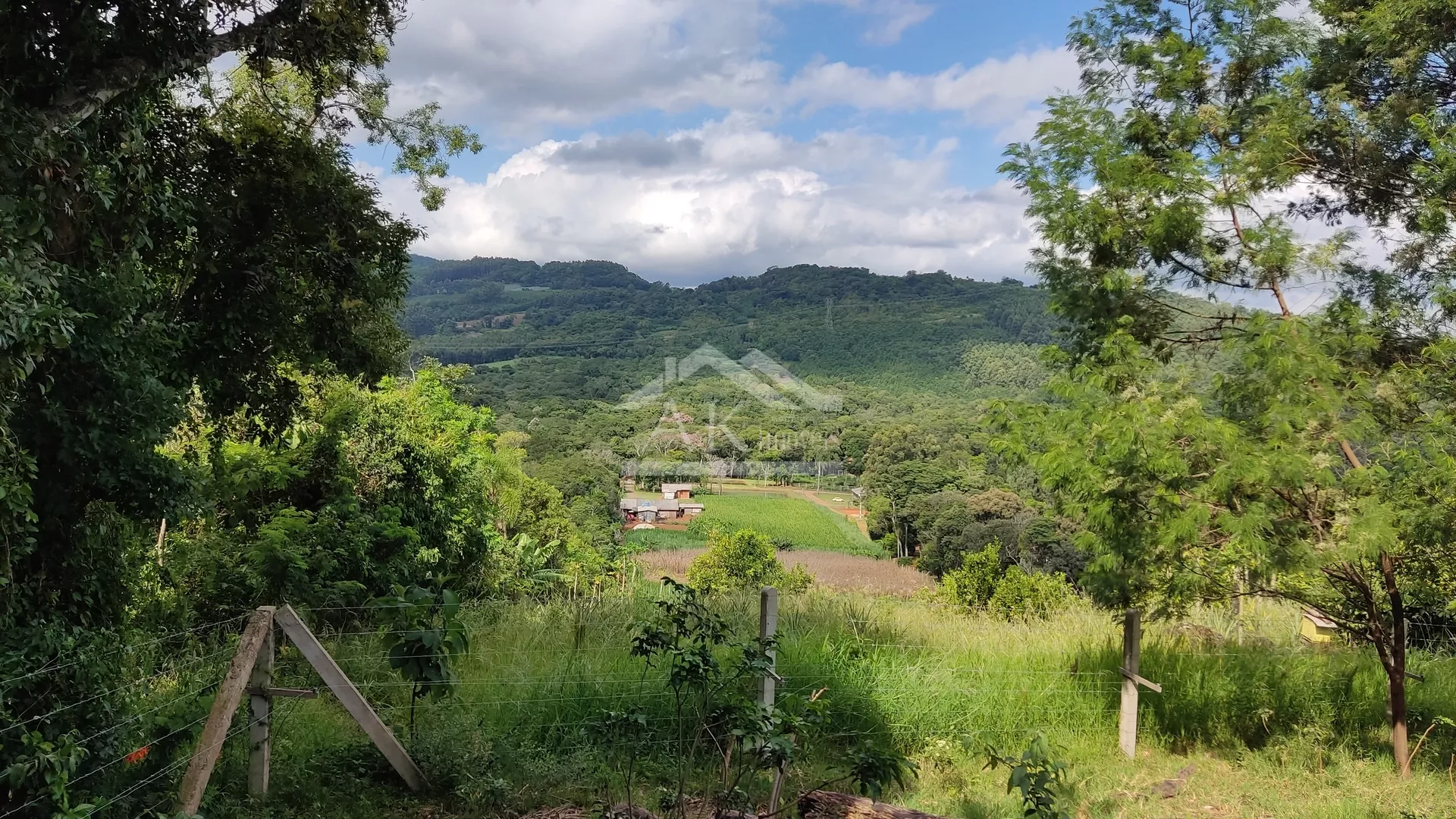 Chácara com açude e vista à venda na zona rural de Dois Irmãos