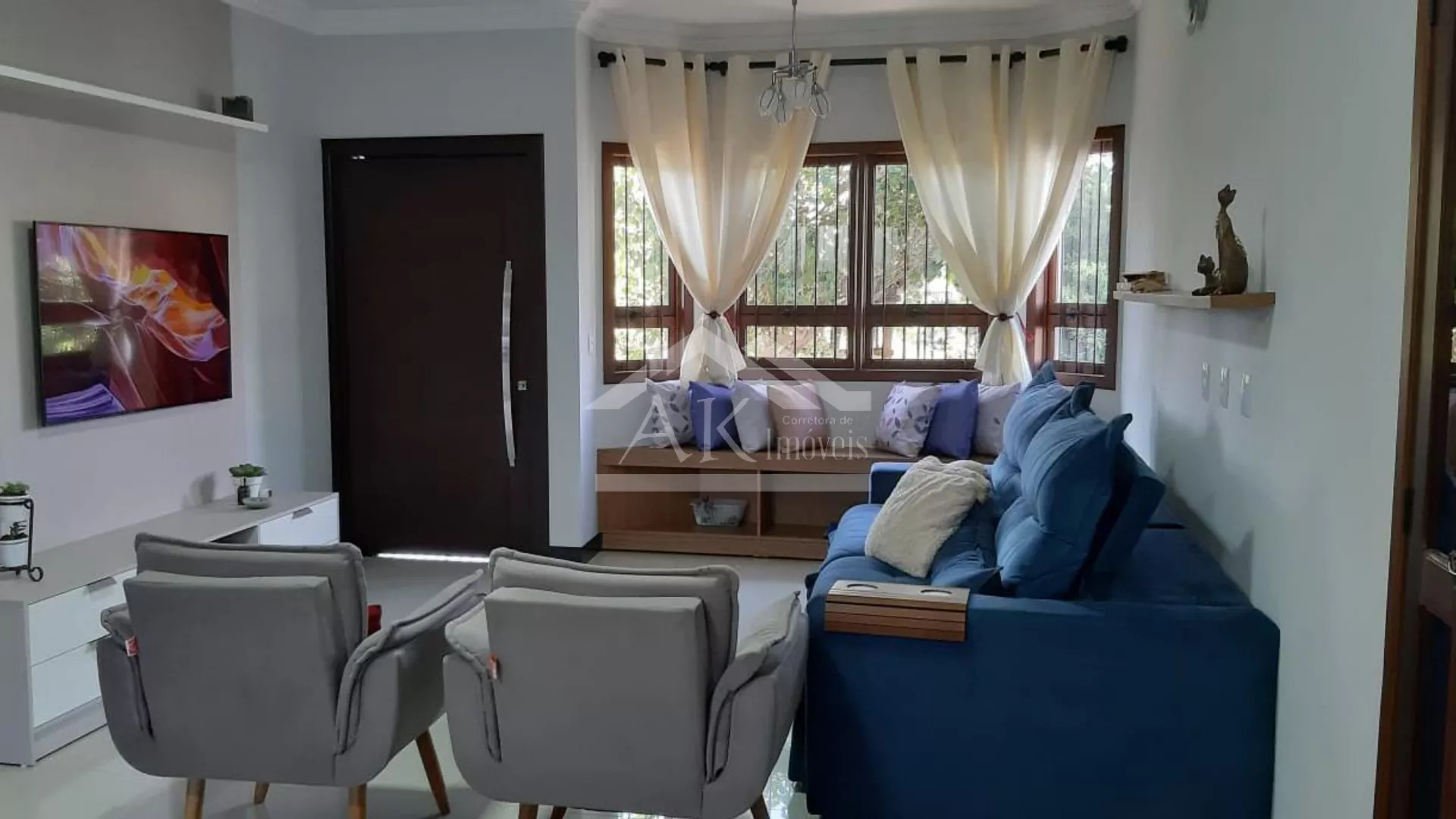Casa de esquina com piscina à venda em São Leopoldo - RS