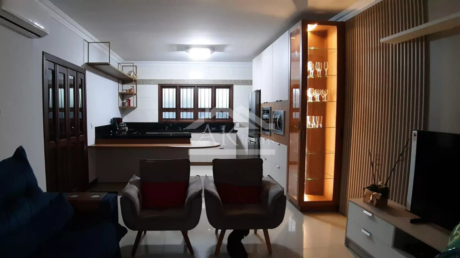 Casa de esquina com piscina à venda em São Leopoldo - RS