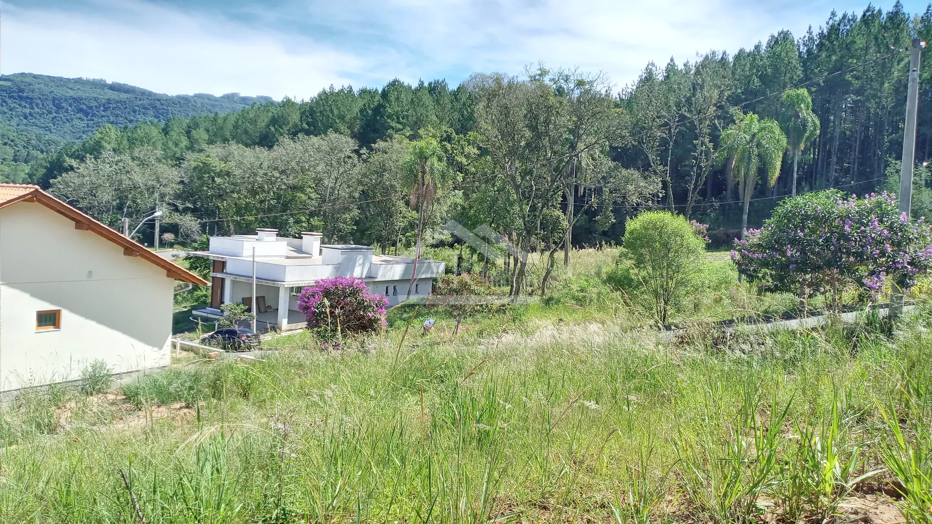 Terreno com vista, à venda, no Centro de Picada Café, na Serra Gaúcha