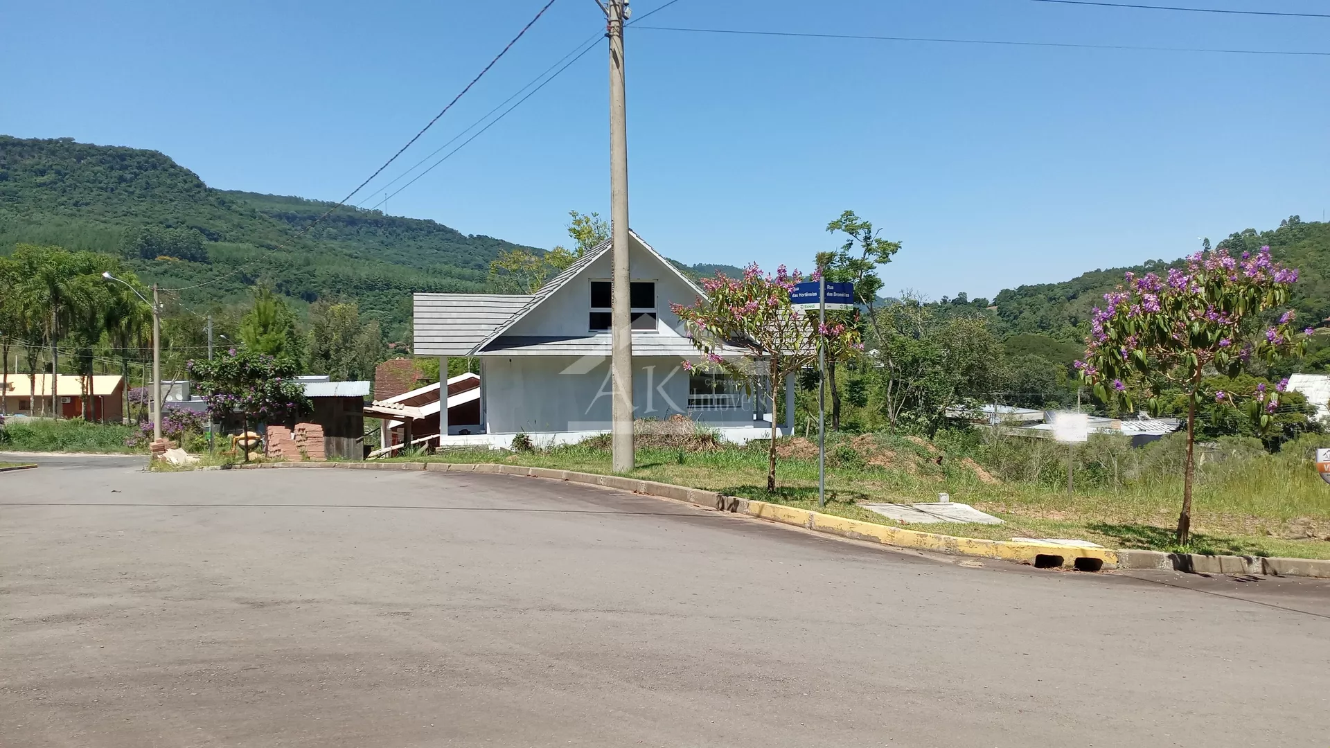 Terreno de esquina à venda no Centro de Picada Café, na Serra Gaúcha