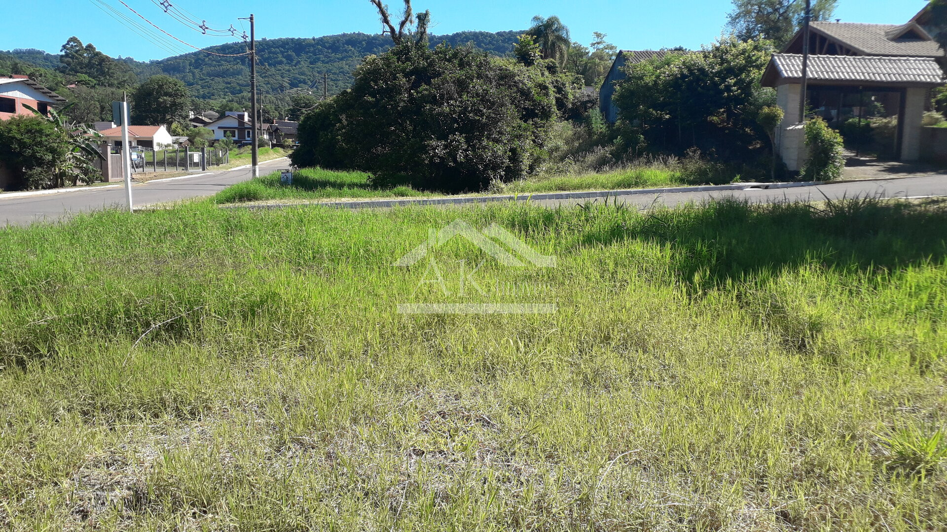 Terreno de esquina à venda em Picada Café na Serra Gaúcha
