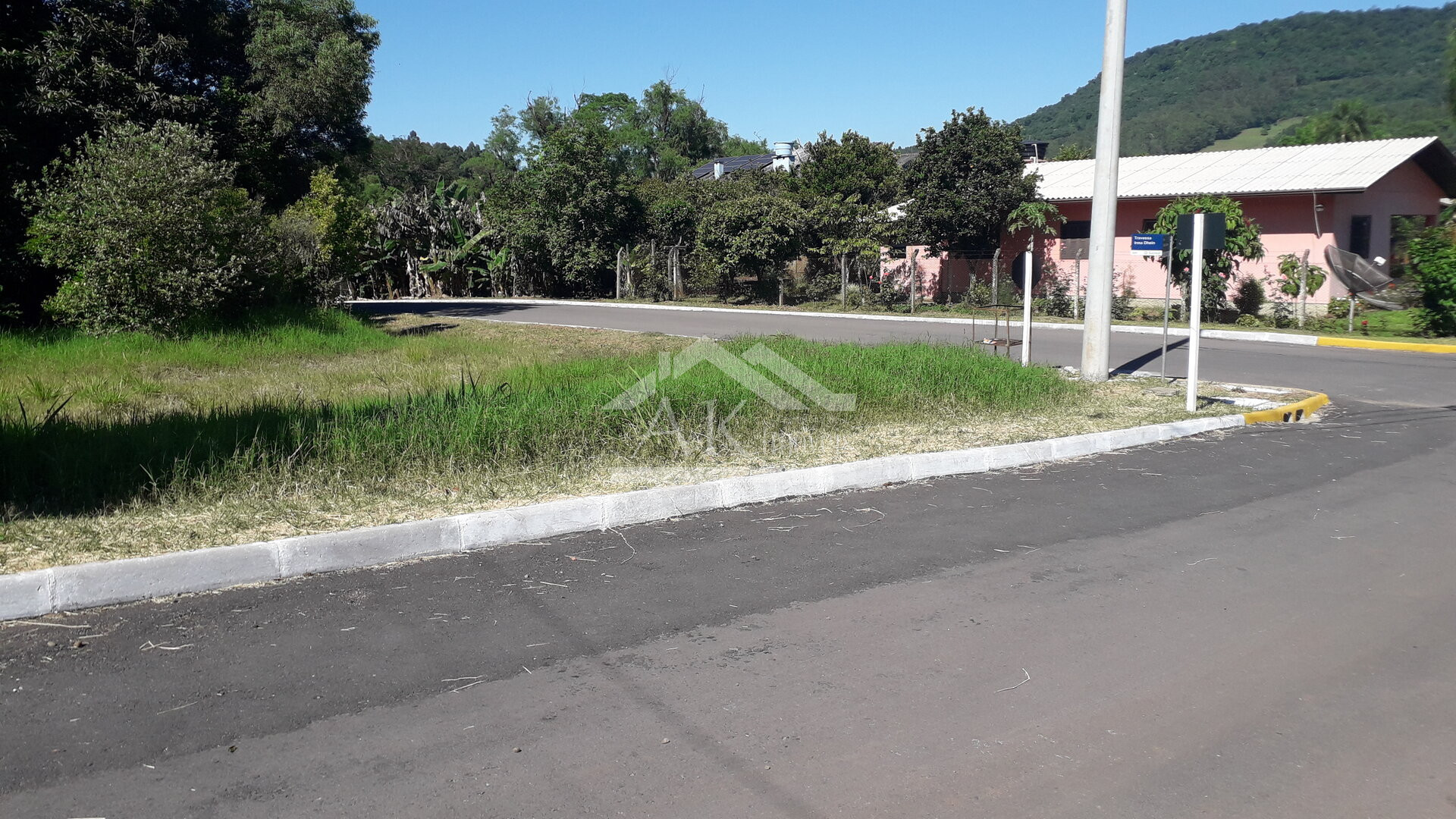 Terreno de esquina à venda em Picada Café na Serra Gaúcha